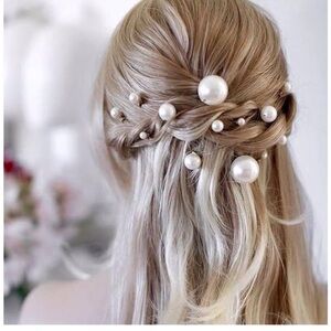 Pearl Hair Accessory